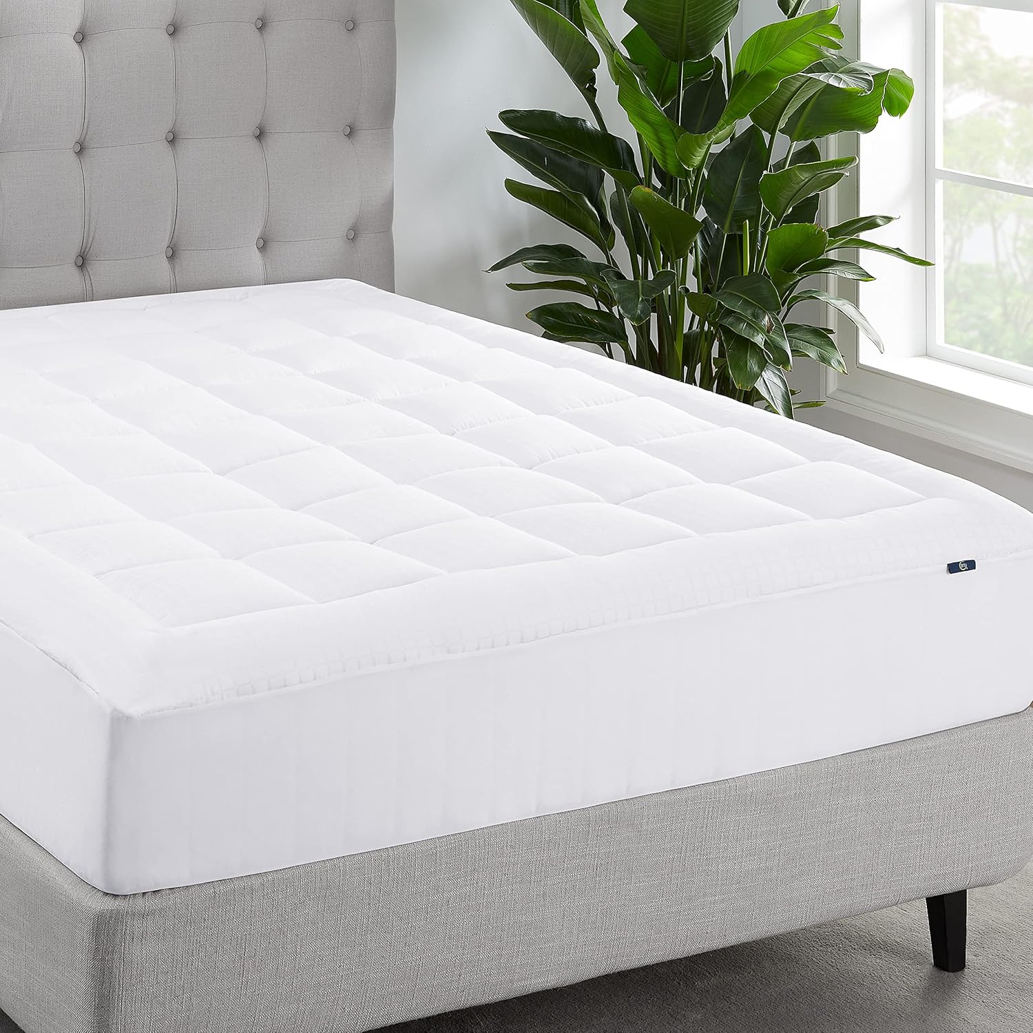 Serta ComfortSure Mattress Cover, Fitted Pillow Top Mattress Pad, Super Soft and Breathable Quilted Cotton Protector with 18" Elastic Deep Pockets for Secure Fit, Full, White